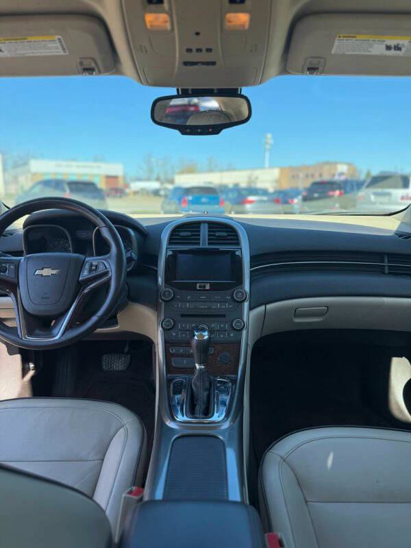 Used 2013 Chevrolet Malibu Eco w/ Leather Package FWD image 8