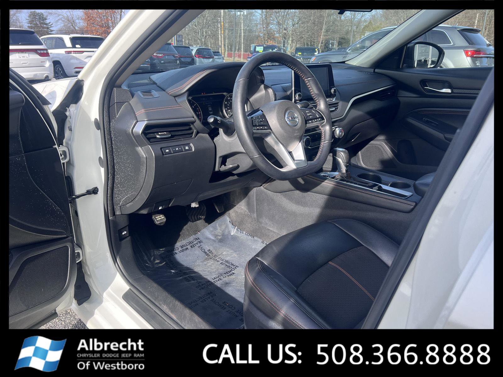 Used 2020 Nissan Altima 2.5 SR w/ Premium Package image 9