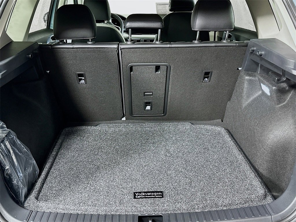 New 2025 Volkswagen Taos SE image 16