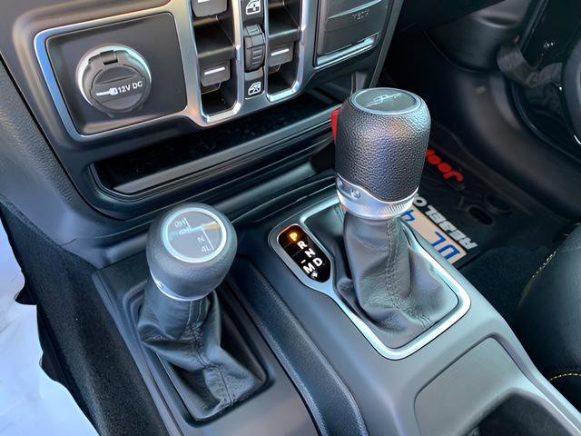 Used 2023 Jeep Gladiator Willys image 45