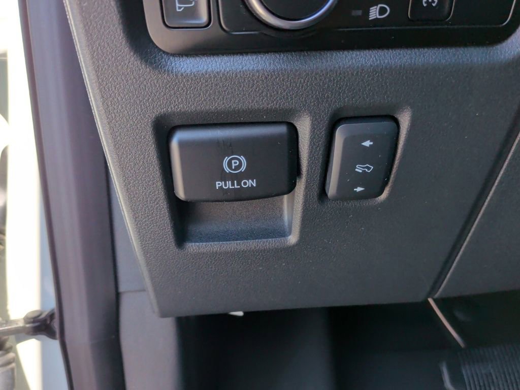 Used 2024 Ford Expedition Platinum image 17