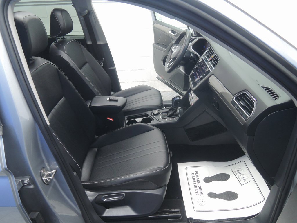 Used 2022 Volkswagen Tiguan SE image 41
