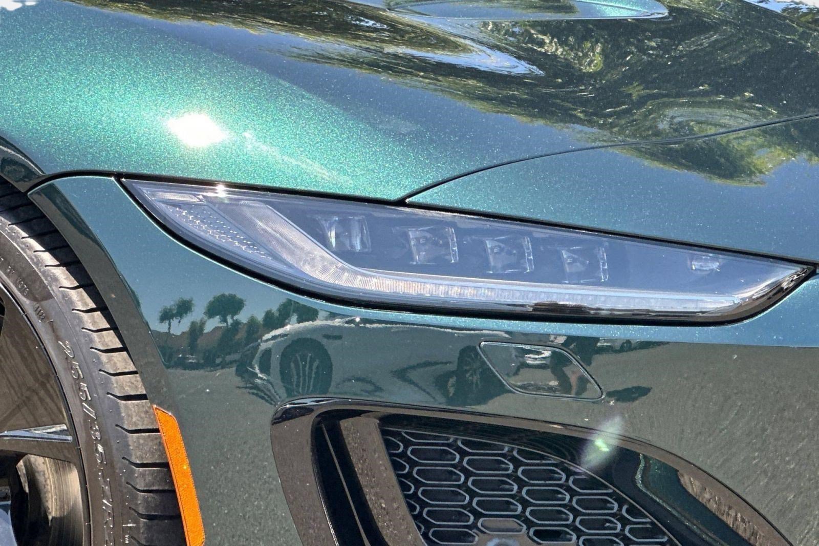 Used 2024 Jaguar F-TYPE Coupe AWD image 11