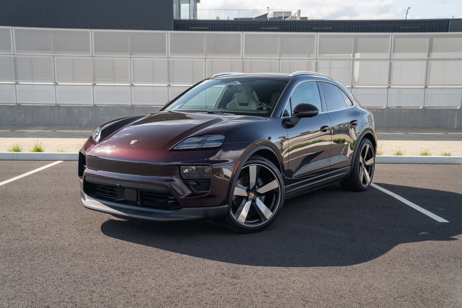 Certified 2025 Porsche Macan 4 Electric