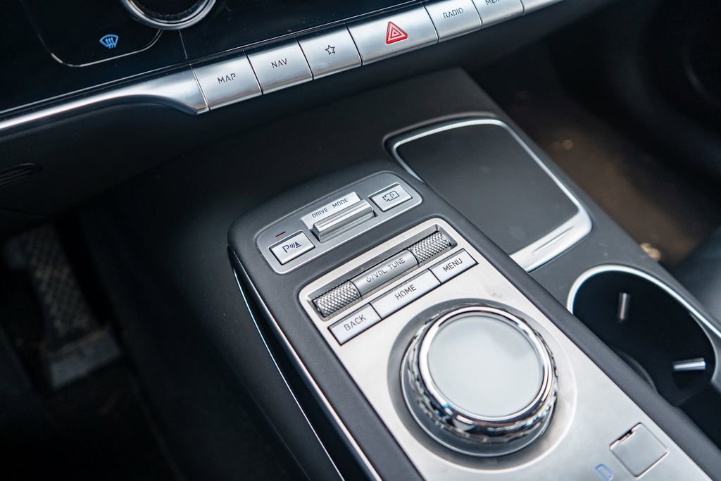 Used 2025 Genesis GV70 2.5T image 25