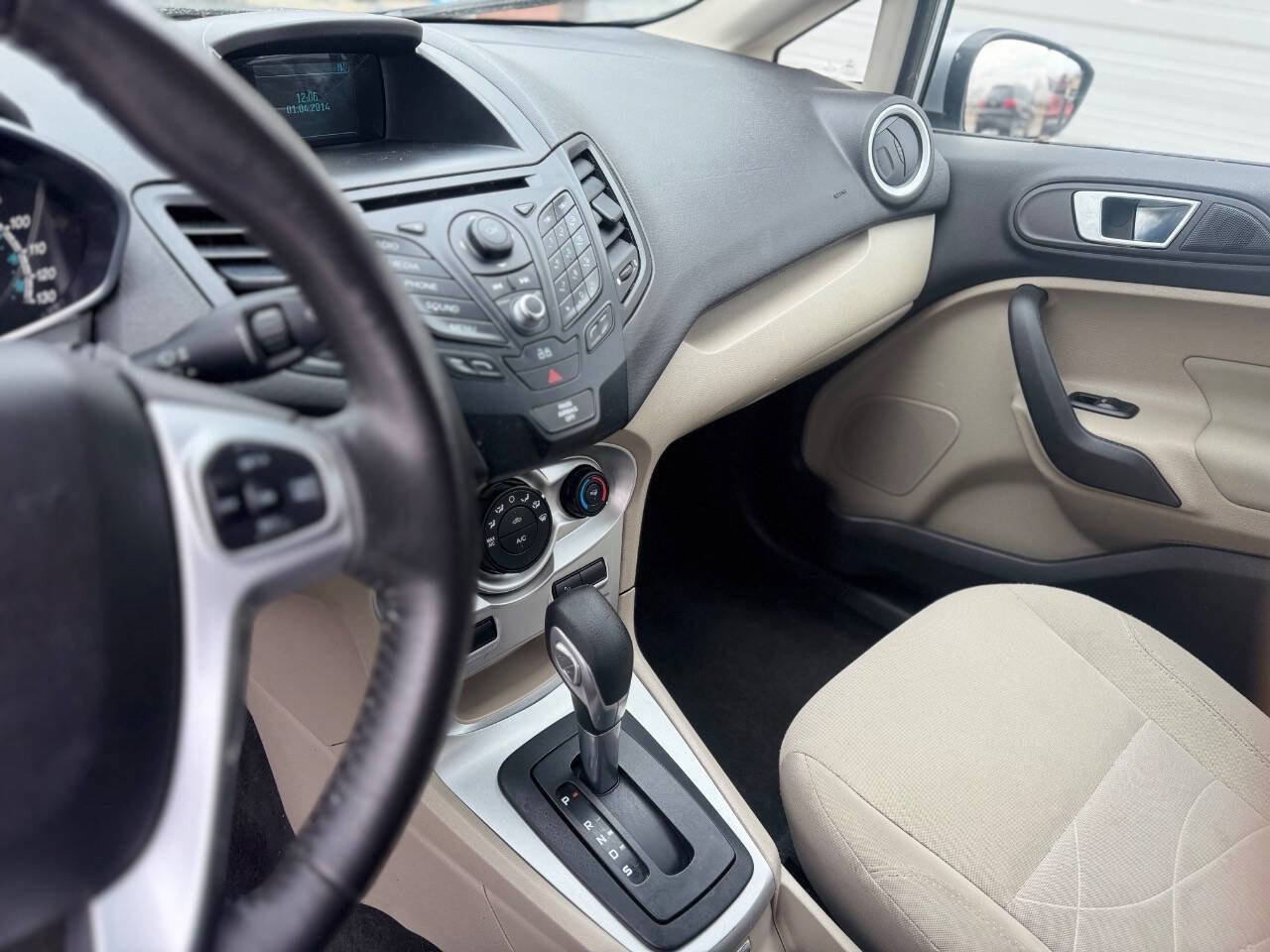 Used 2014 Ford Fiesta SE image 15