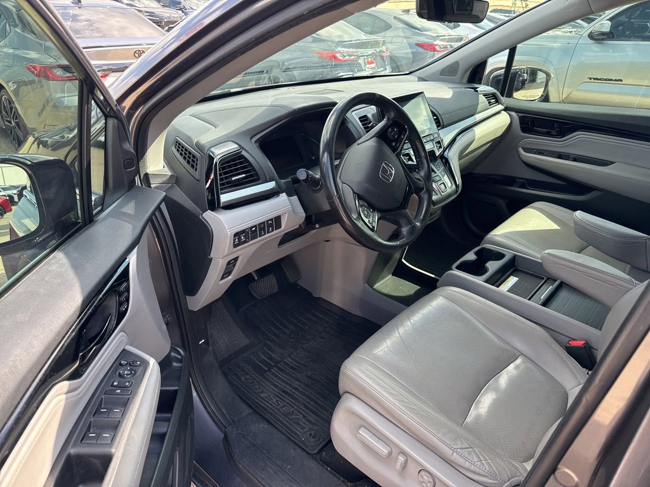 Used 2019 Honda Odyssey Elite image 7
