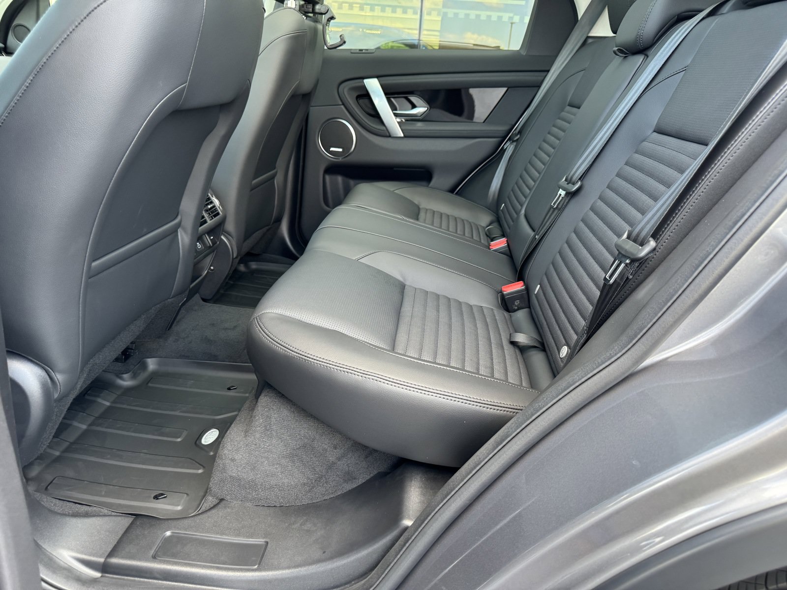 Used 2024 Land Rover Discovery Sport S AWD/4WD image 5