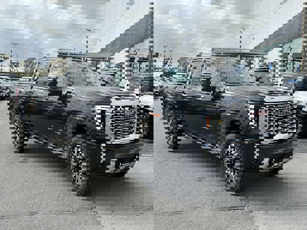 New 2026 GMC Sierra 2500 Denali w/ Denali Reserve Package image 2