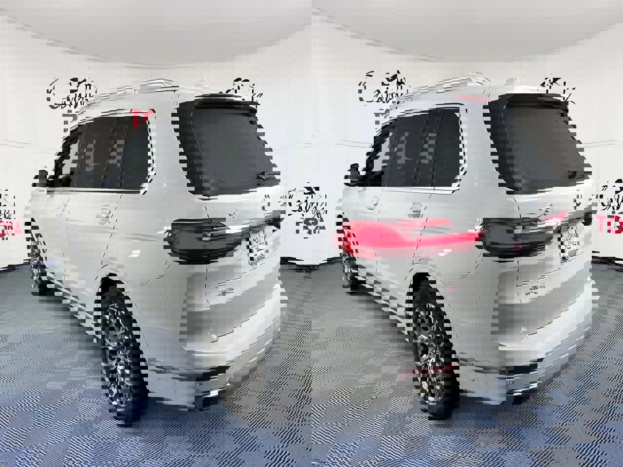 Used 2021 BMW X7 xDrive40i w/ Premium Package image 5