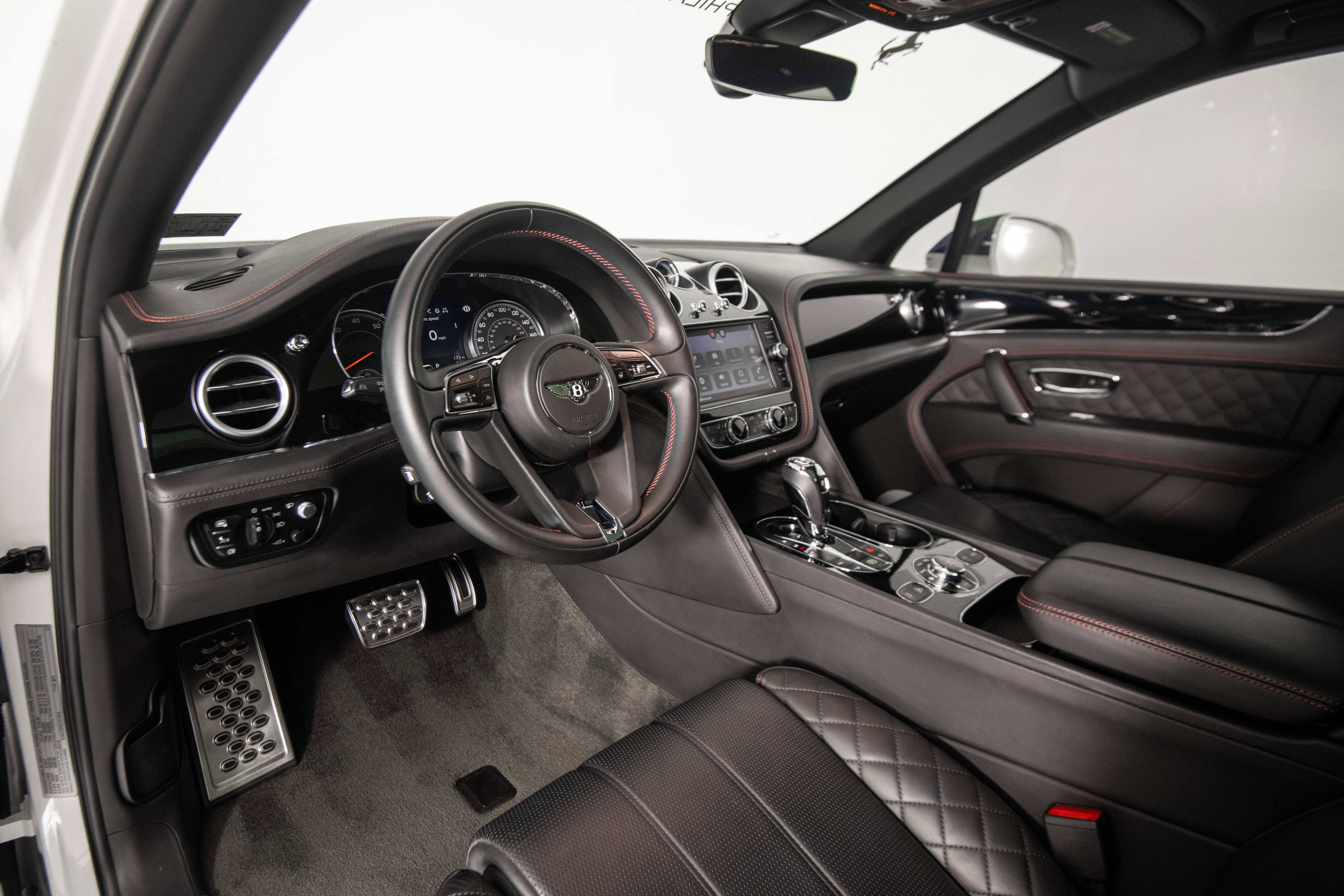 Used 2018 Bentley Bentayga image 11