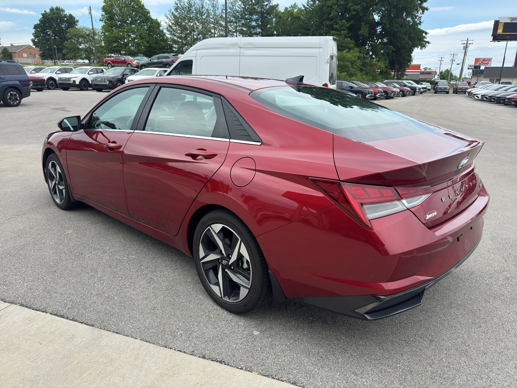 Used 2023 Hyundai Elantra Limited FWD image 7