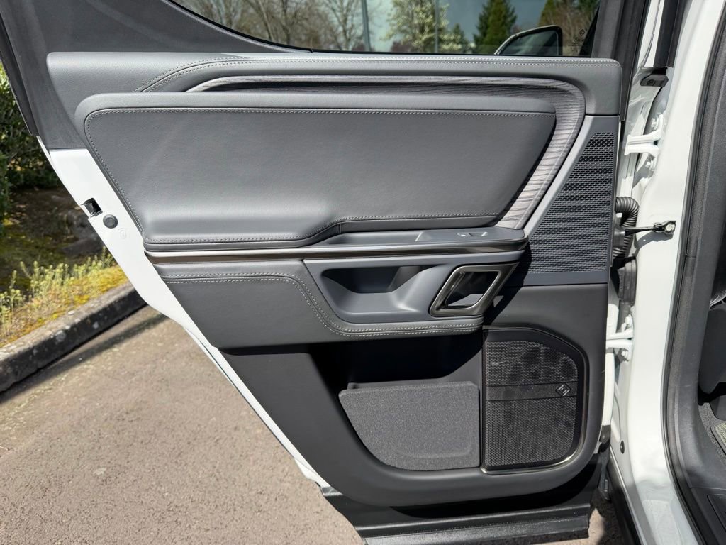 Used 2024 Rivian R1T Adventure image 27