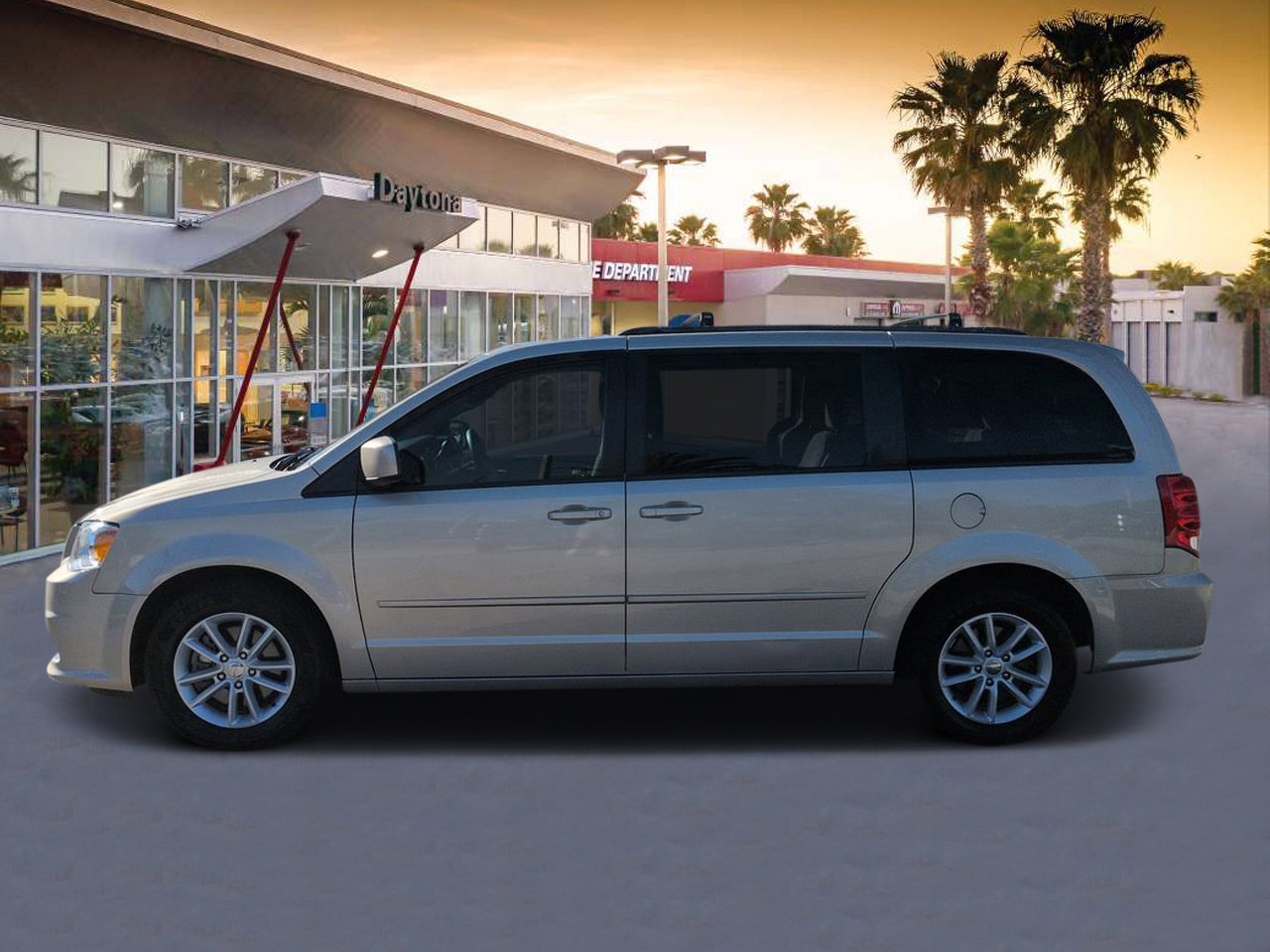 Used 2014 Dodge Grand Caravan SXT FWD image 6