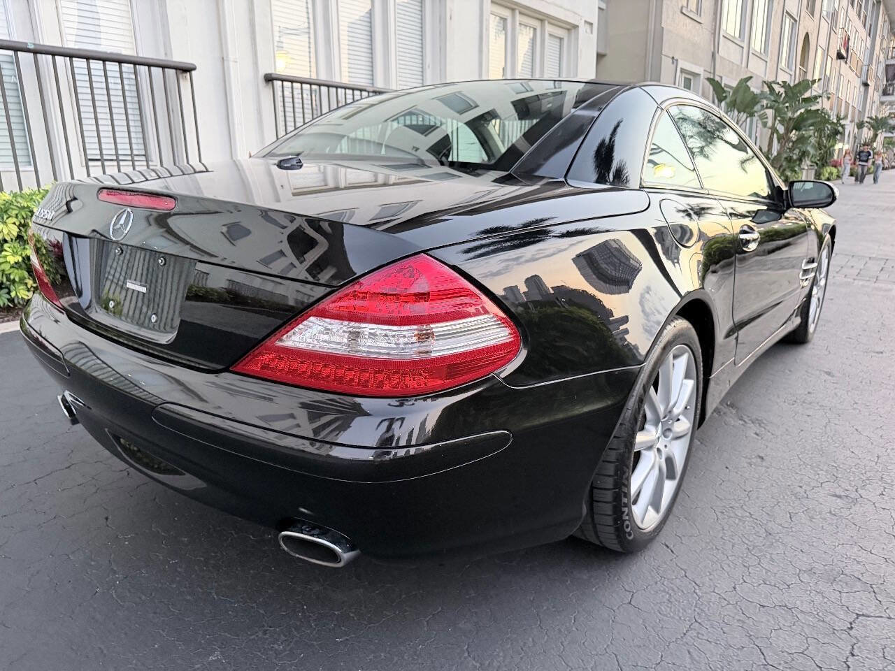 Used 2007 Mercedes-Benz SL 550 w/ Premium Pkg I image 21