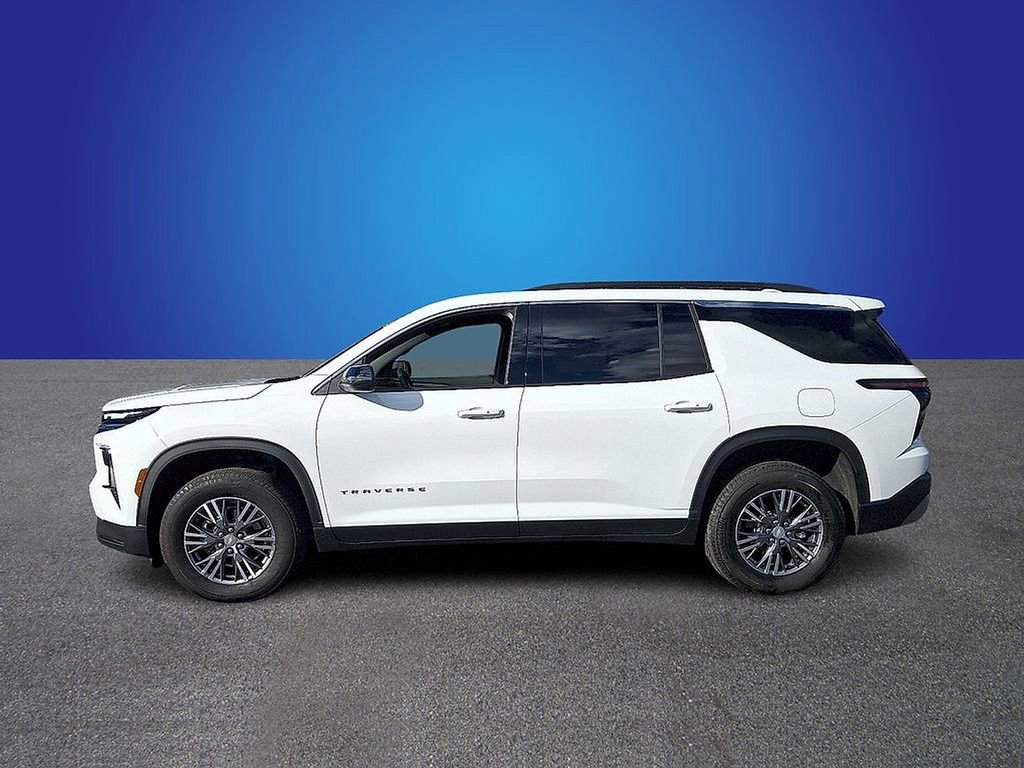 Used 2025 Chevrolet Traverse LT image 7