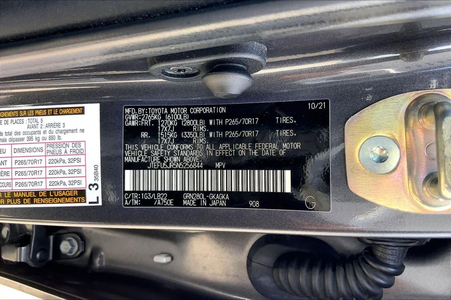 Used 2022 Toyota 4Runner SR5 Premium w/ Moonroof Package RWD image 36