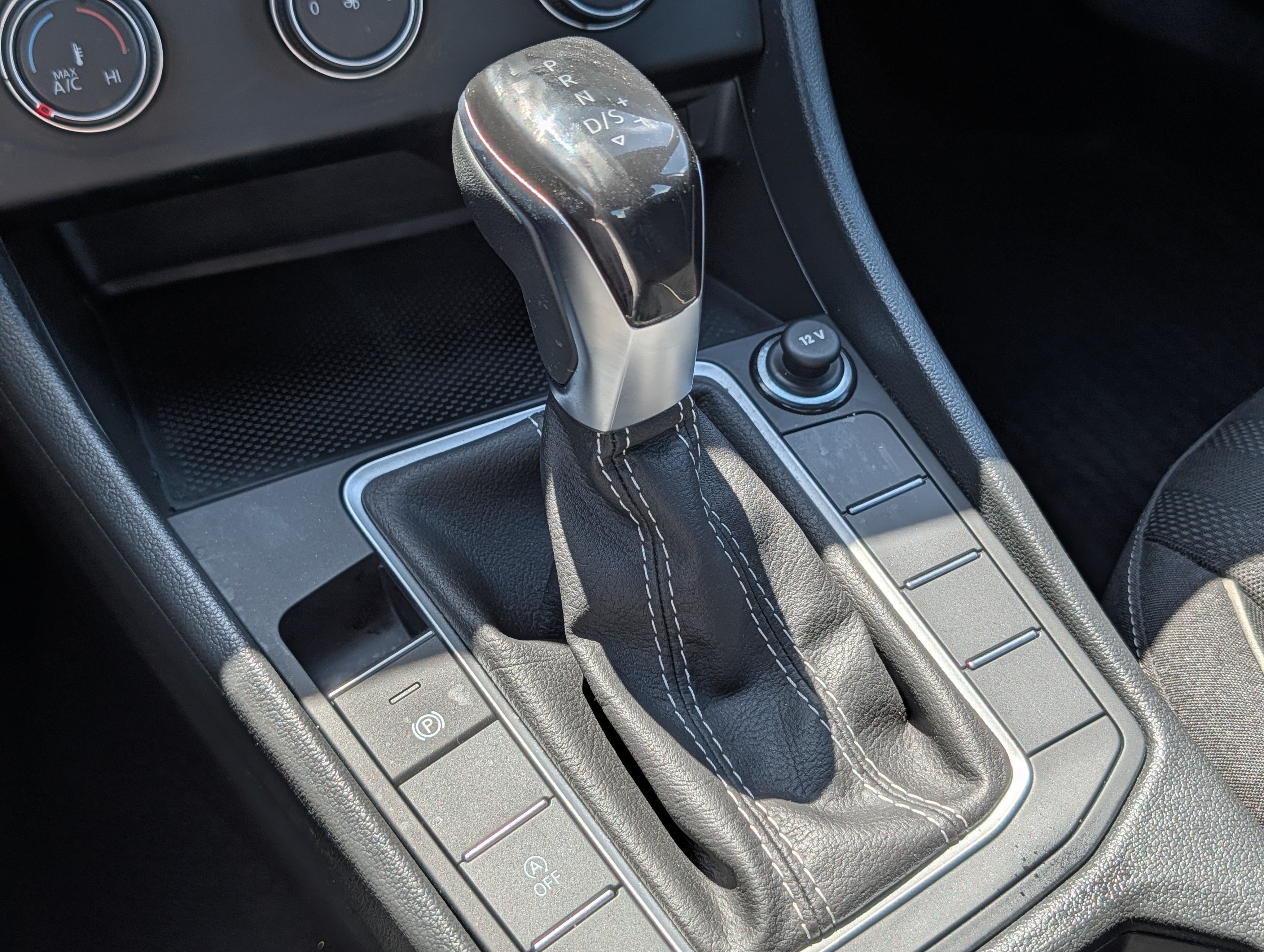 Certified 2024 Volkswagen Jetta Sport FWD image 24