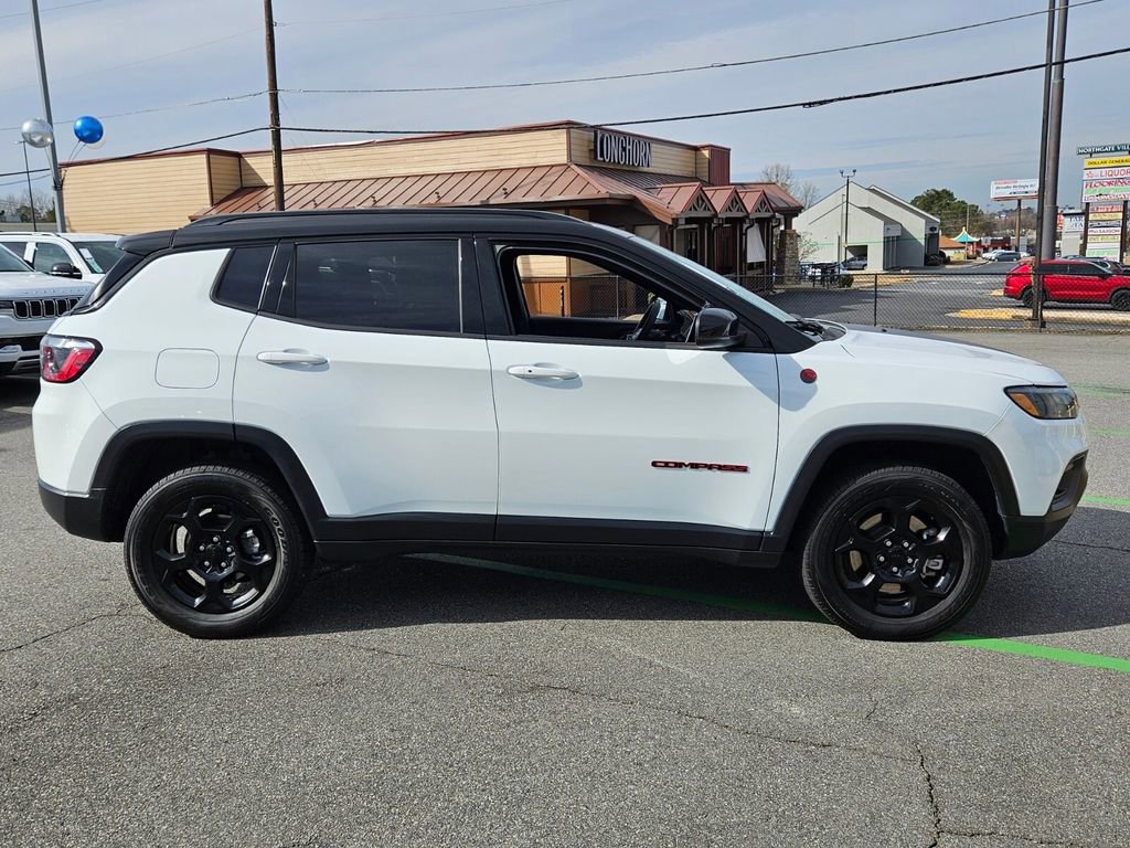 Used 2024 Jeep Compass Trailhawk image 13