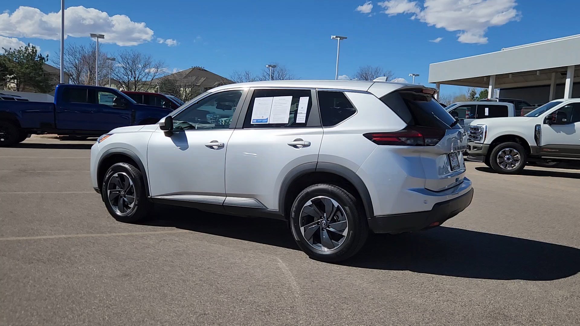 Used 2025 Nissan Rogue SV image 21