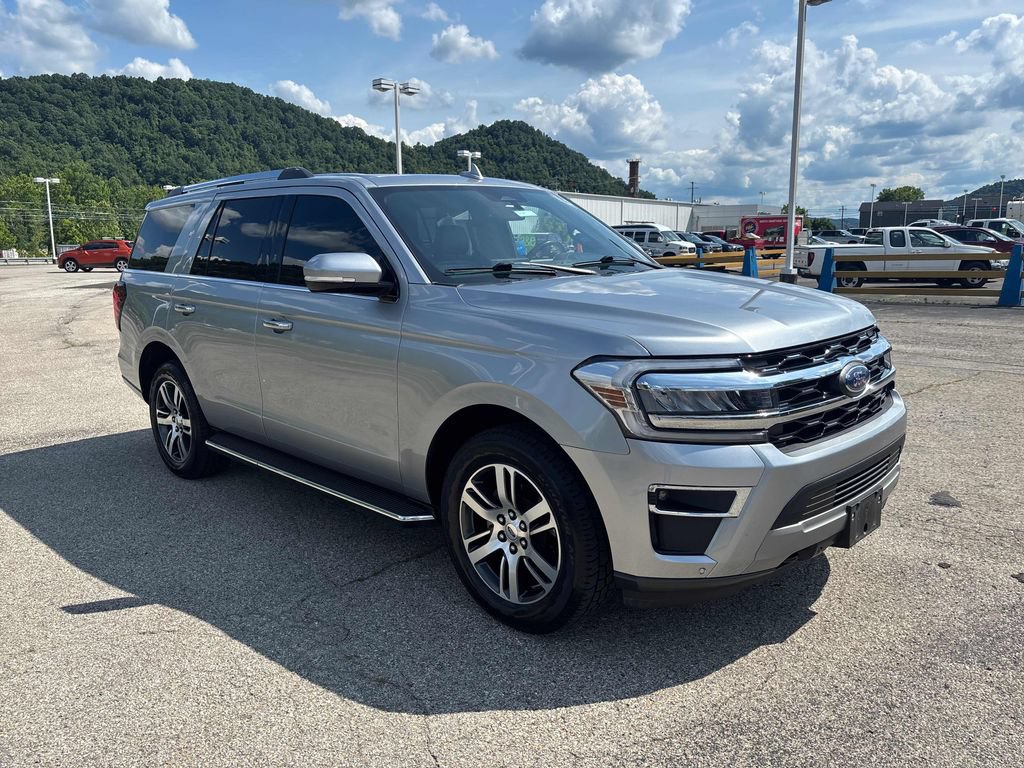 Used 2023 Ford Expedition Limited AWD/4WD image 7