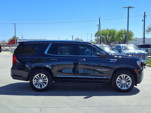 Used 2022 GMC Yukon SLT w/ SLT Premium Package image 2