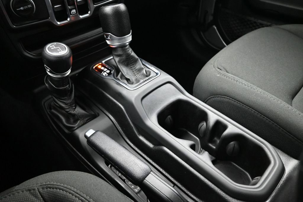 Used 2021 Jeep Gladiator Sport AWD/4WD image 19
