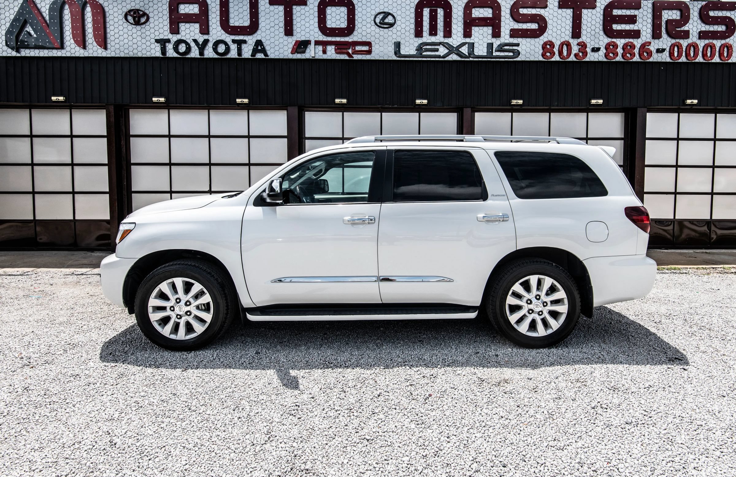 Used 2020 Toyota Sequoia Platinum RWD image 6