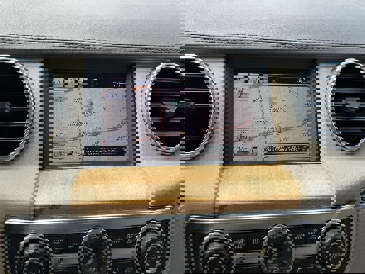 Used 2015 Land Rover LR4 HSE LUX image 24