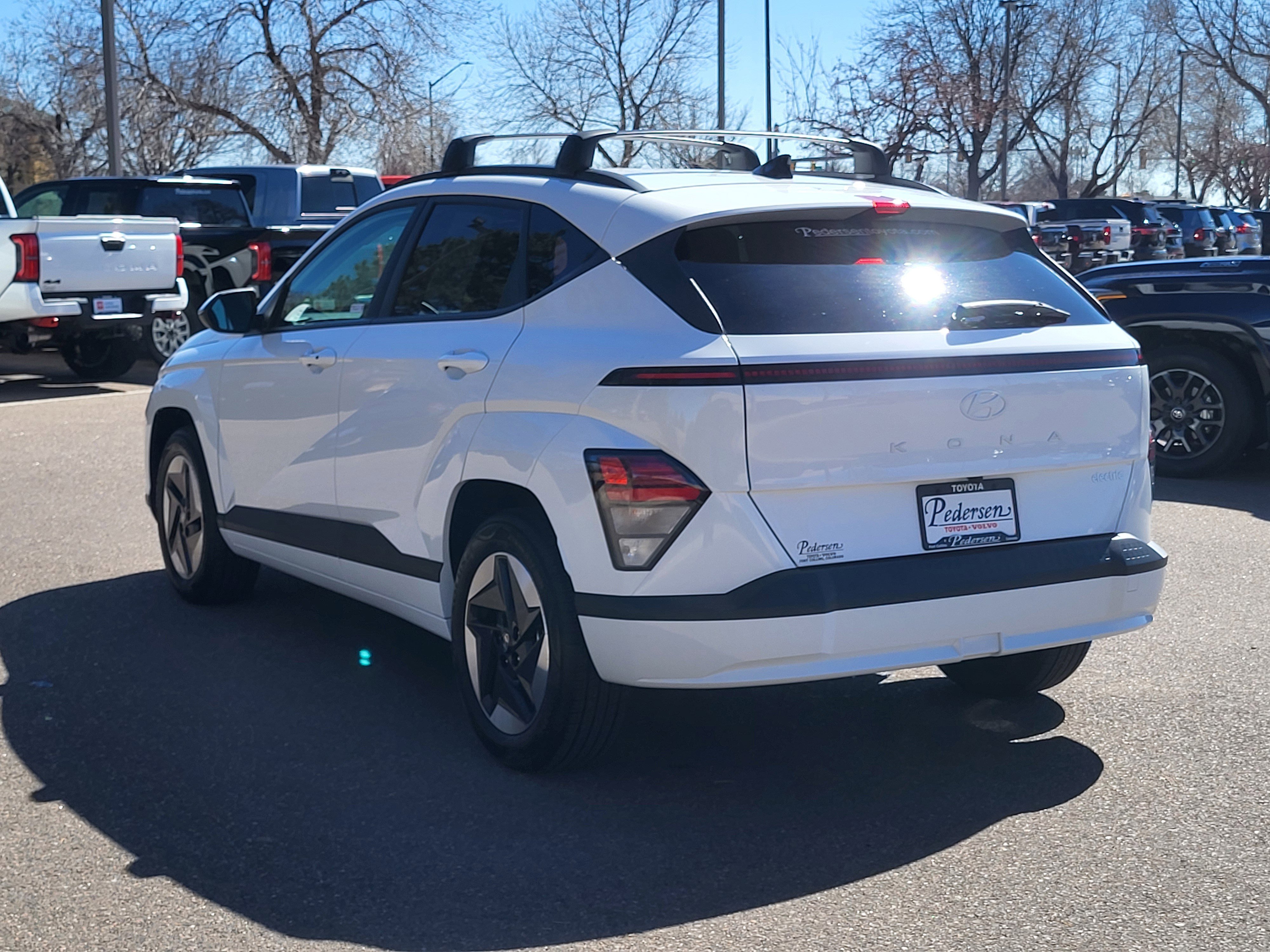 Used 2025 Hyundai Kona SEL image 3