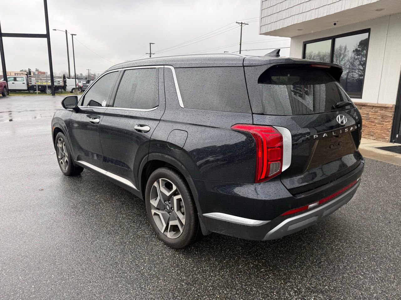 Used 2024 Hyundai Palisade Limited image 5