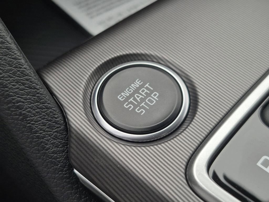 New 2026 Kia Sportage EX image 25