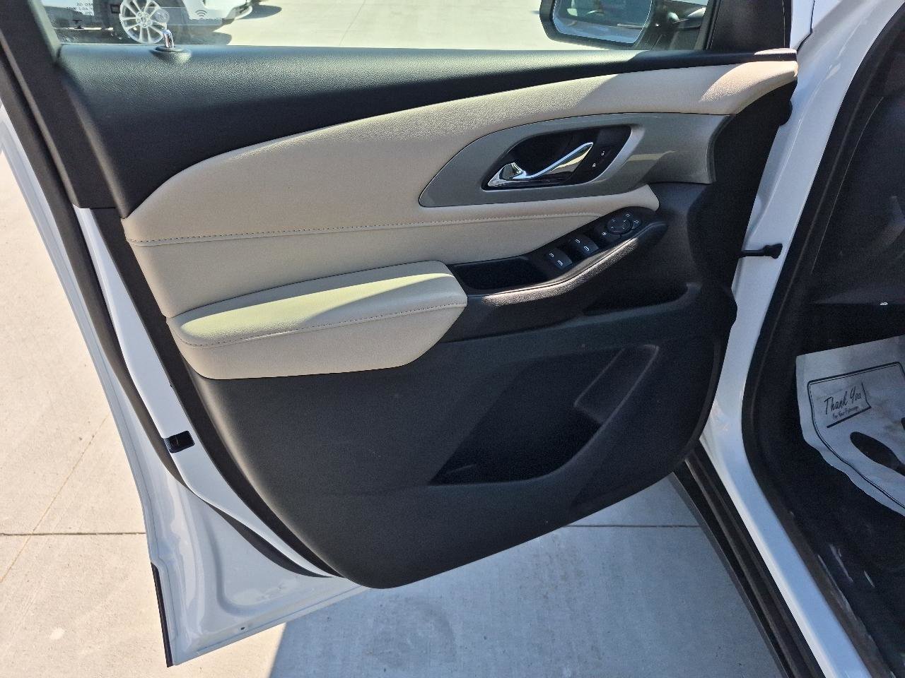 Used 2022 Chevrolet Traverse LS AWD/4WD image 15