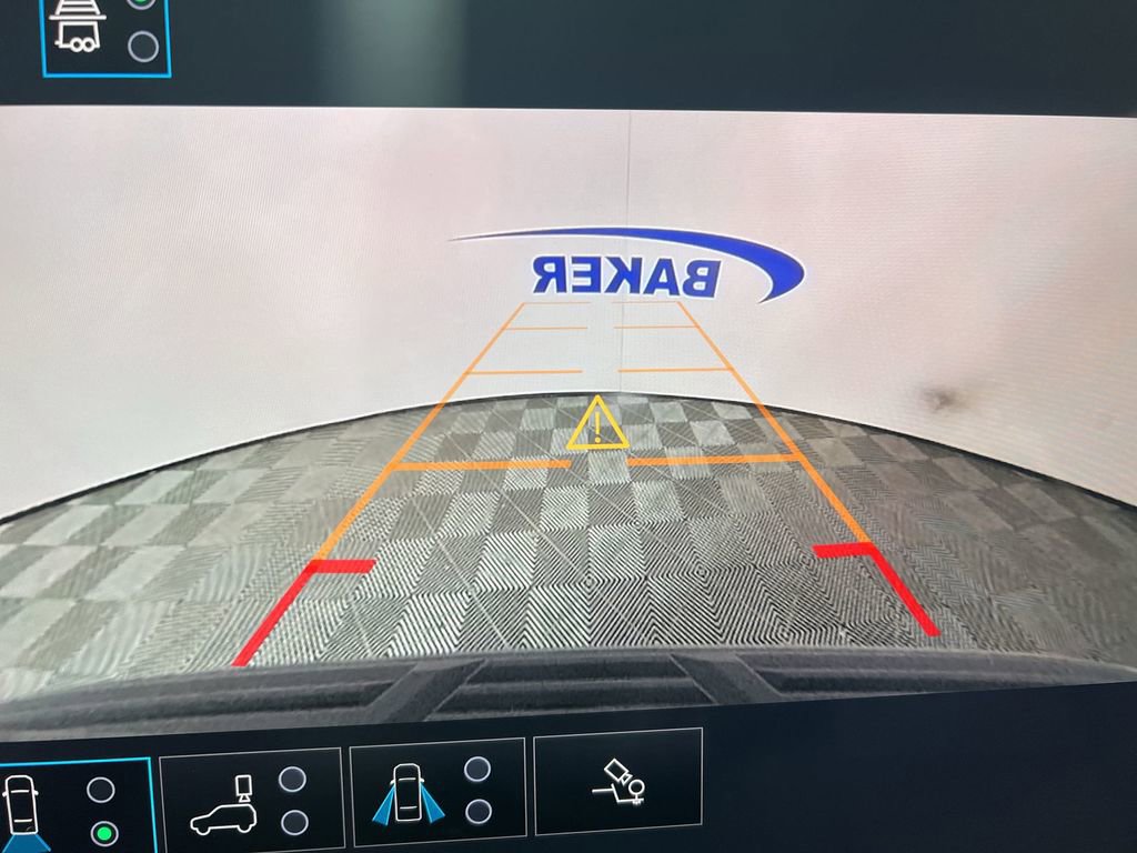 Certified 2025 GMC Yukon AT4 Ultimate w/ LPO, Floor Liner Package AWD/4WD image 15