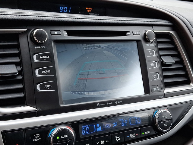 Used 2019 Toyota Highlander XLE AWD/4WD image 20