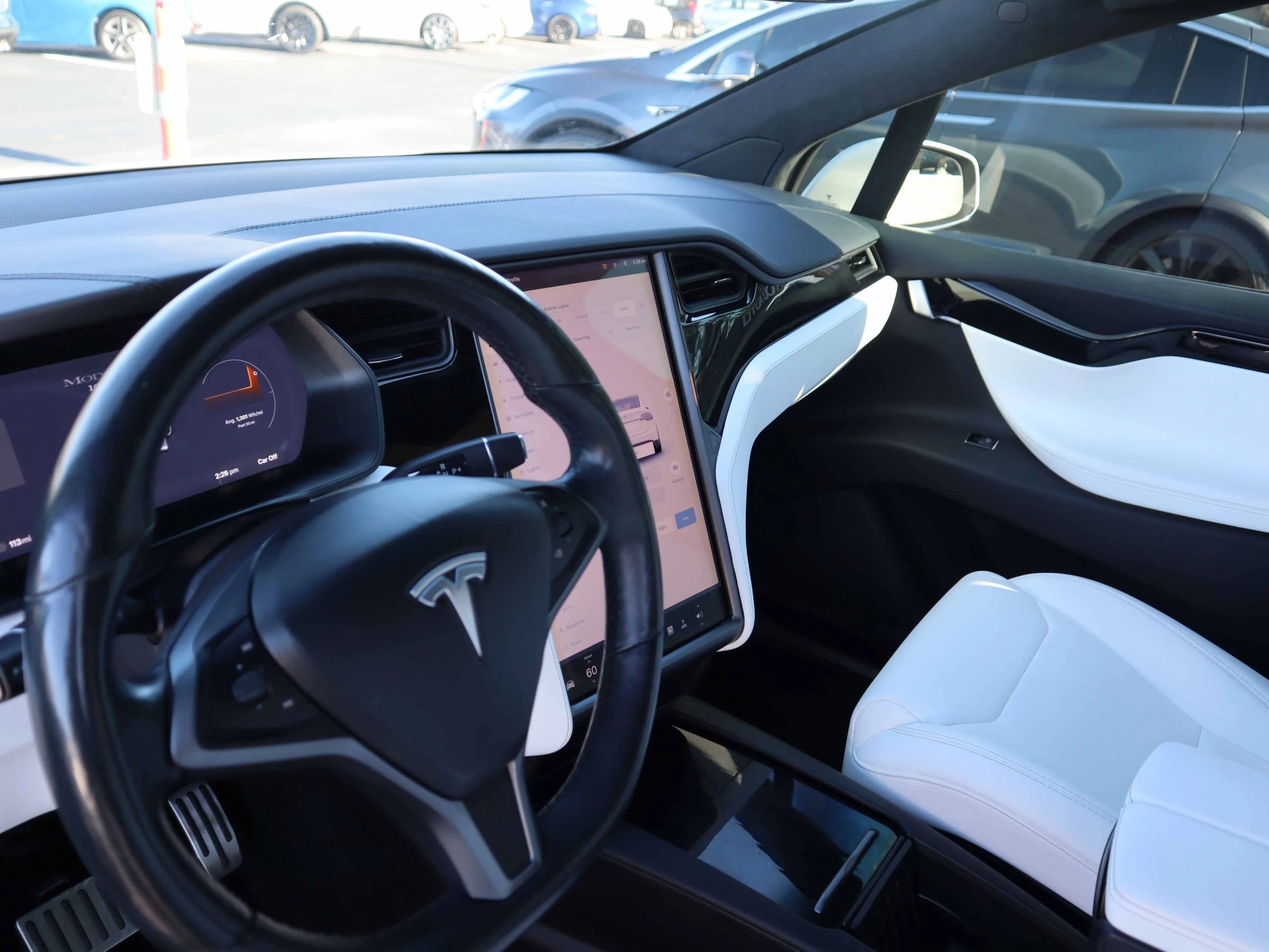 Used 2018 Tesla Model X 100D image 18