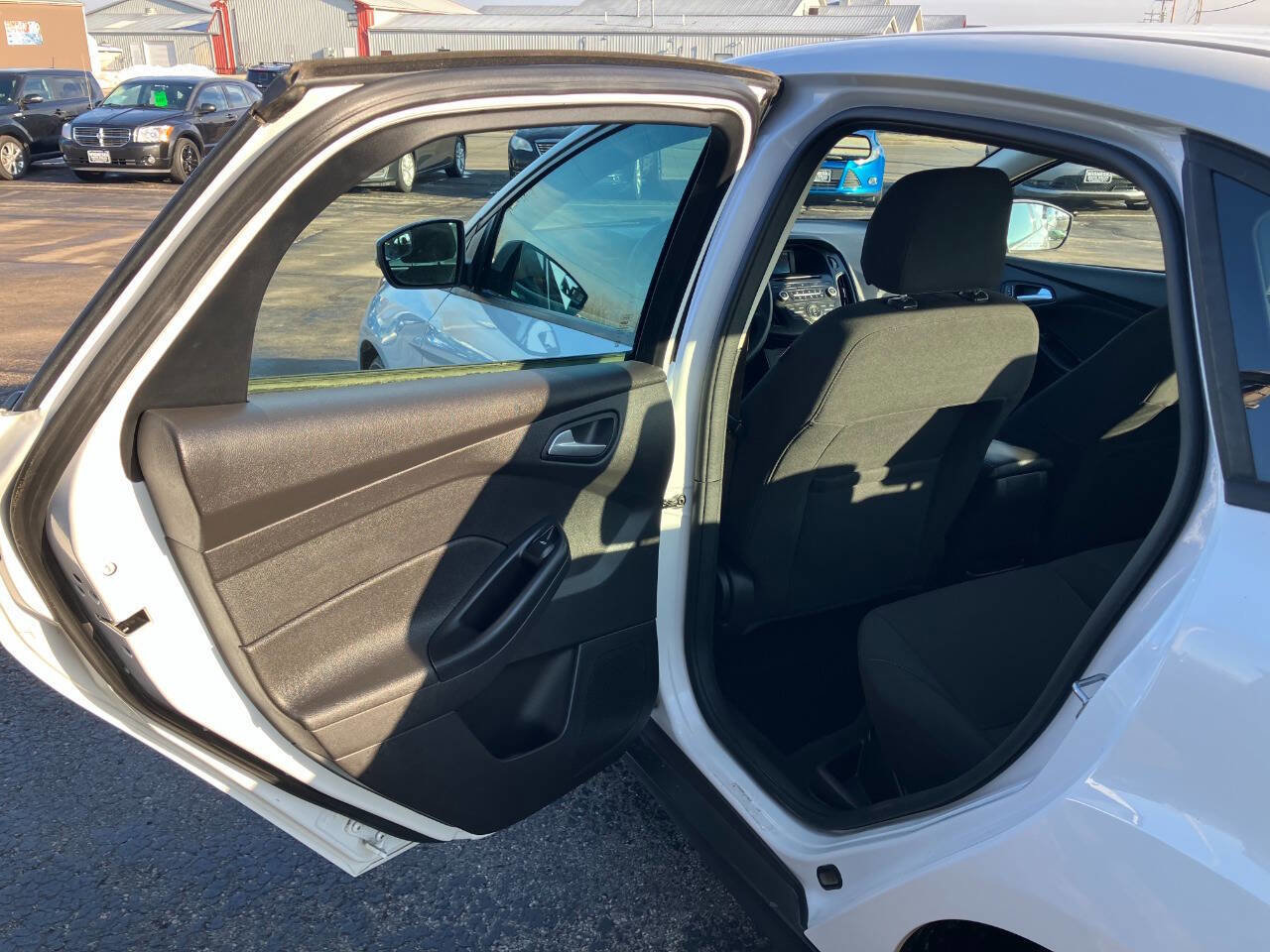 Used 2017 Ford Focus SE w/ Interior Protection Package image 11