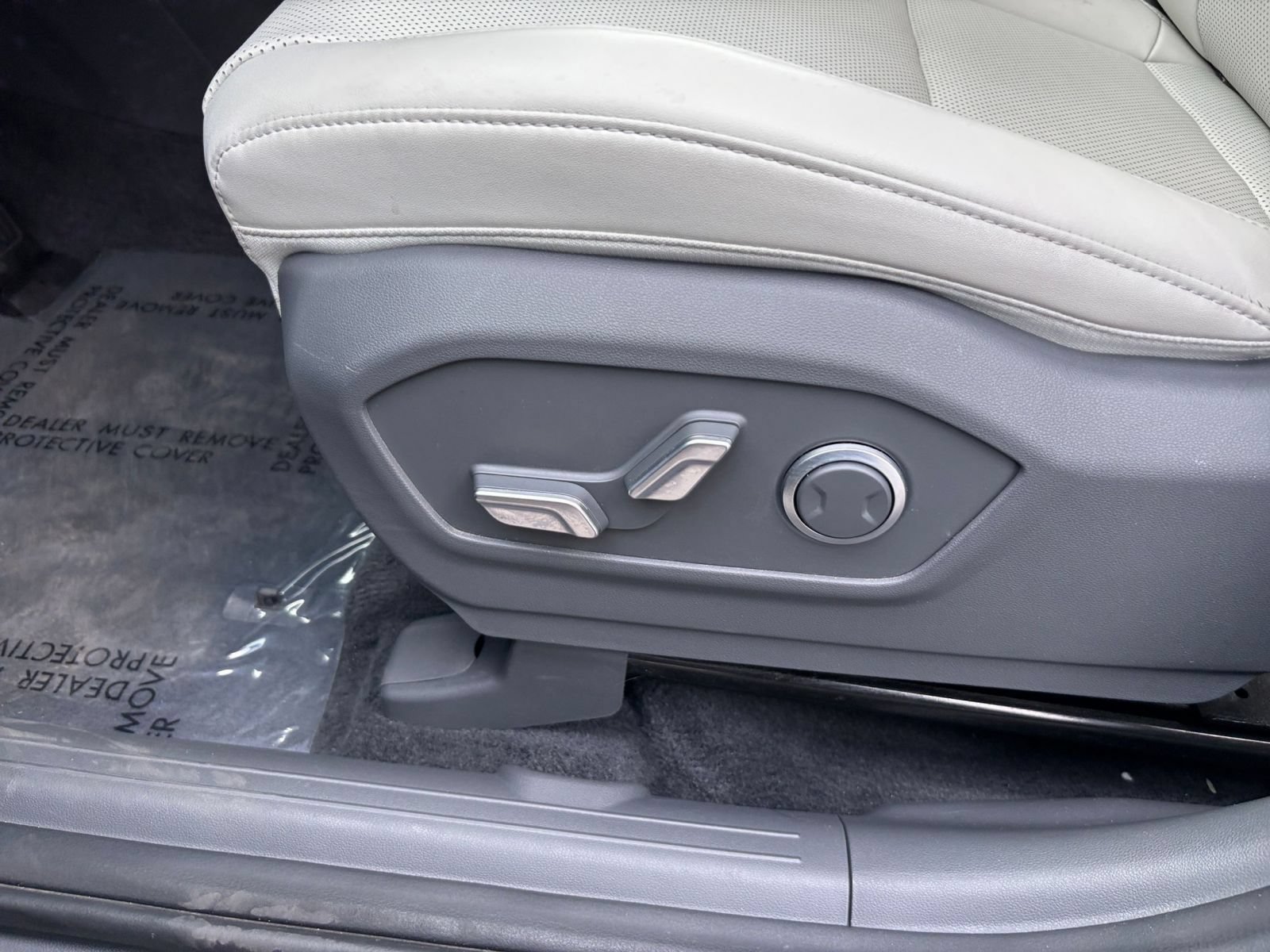 Used 2025 Hyundai Santa Fe SEL AWD/4WD image 19