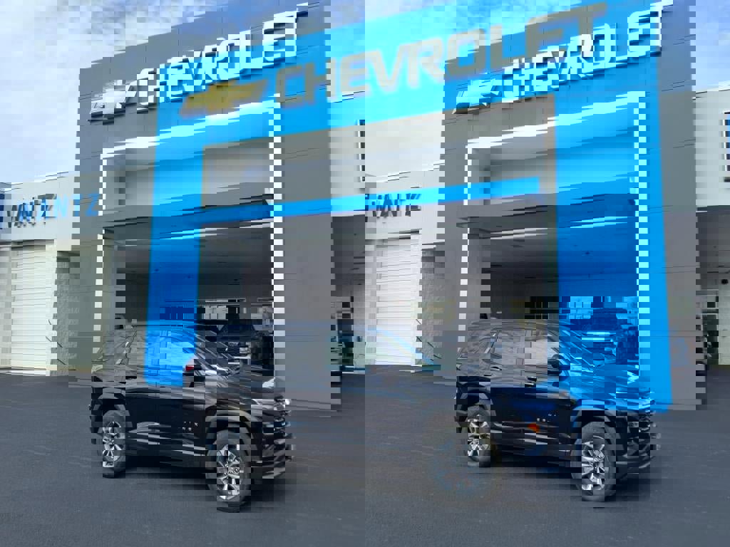 New 2025 Chevrolet Equinox LT w/ Safety and Technology Package image 1