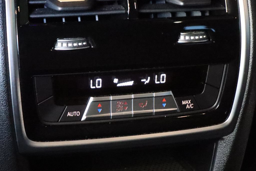 Used 2021 BMW X5 sDrive40i w/ Premium Package RWD image 43