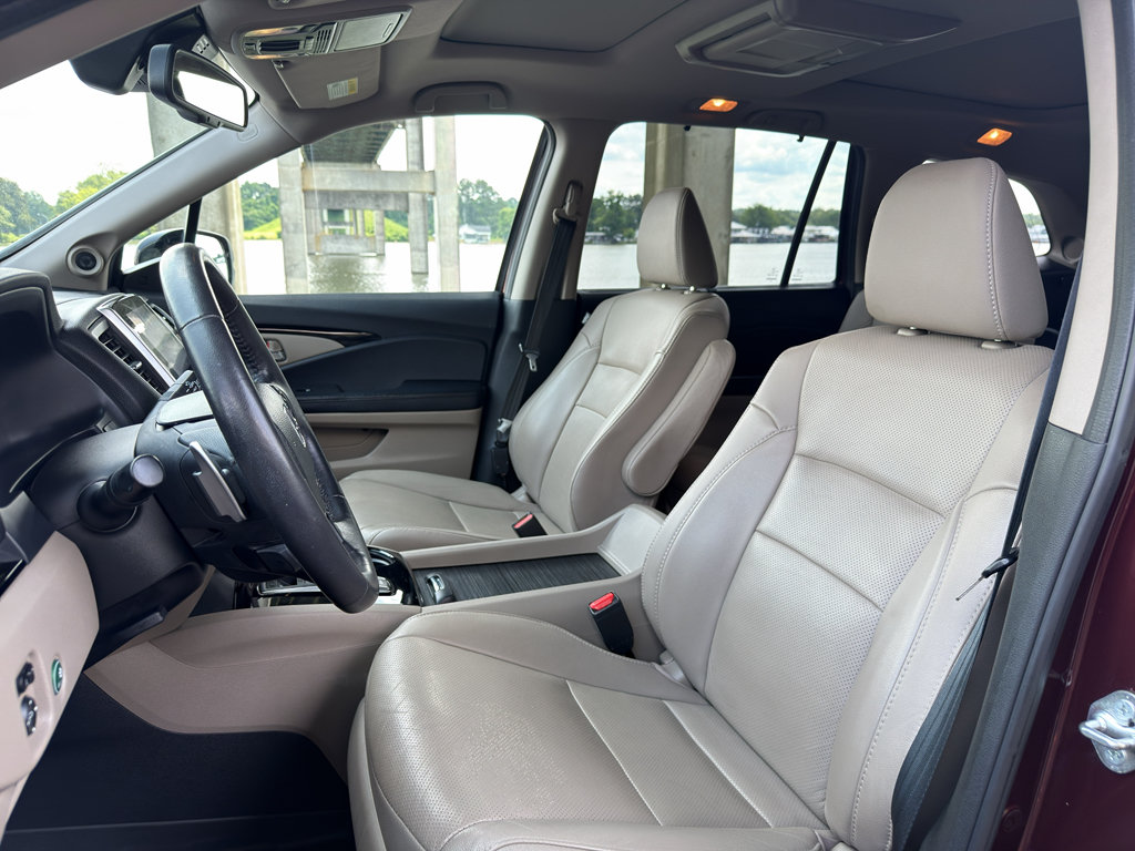 Used 2017 Honda Pilot Elite image 11