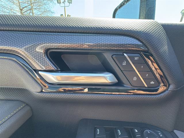 New 2026 Chevrolet Silverado 2500 ZR2 w/ LPO, Dark Essentials Package image 17