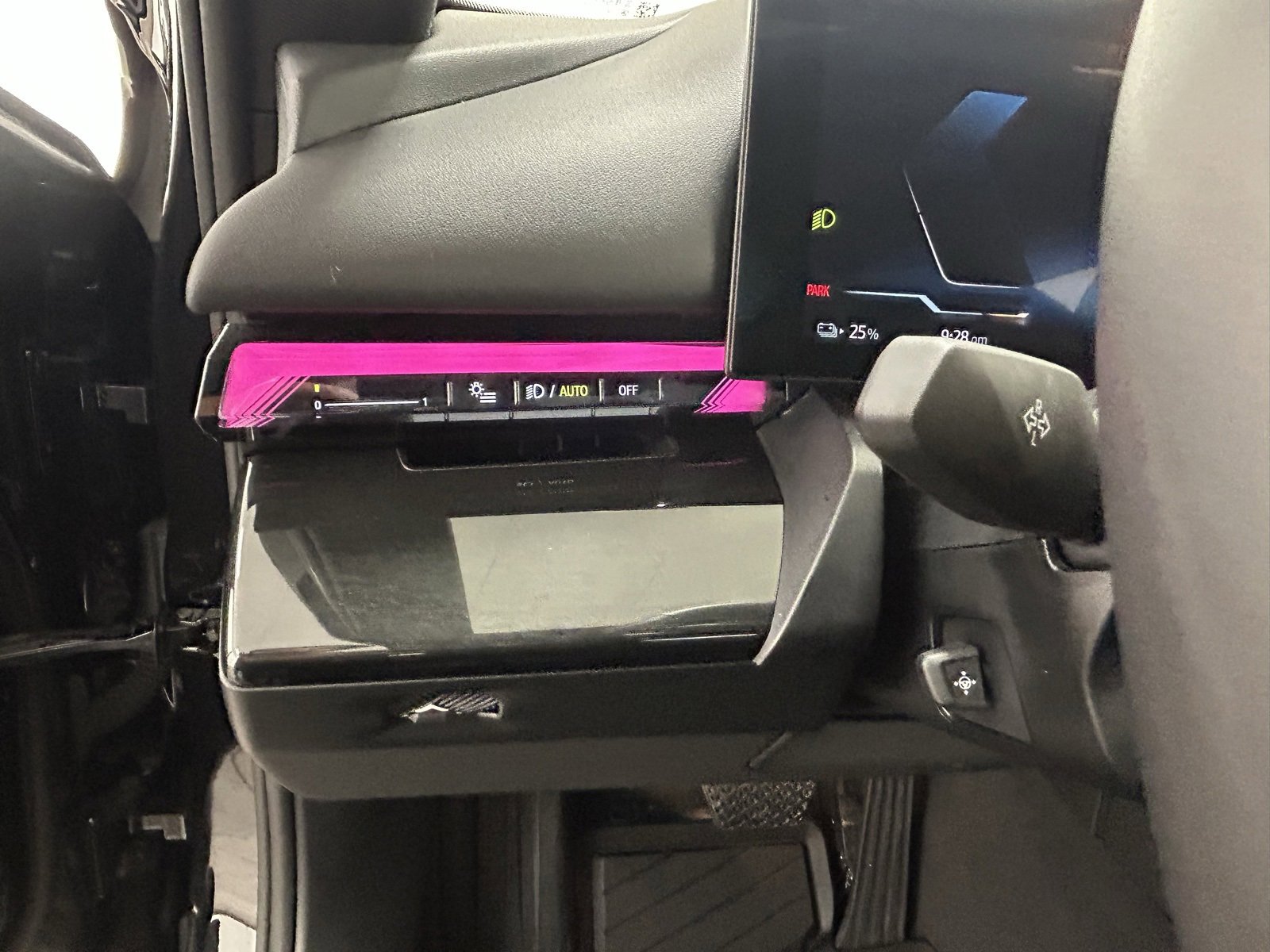 Used 2024 BMW i5 eDrive40i w/ Premium Package image 26