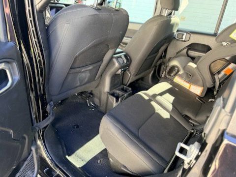 Used 2022 Jeep Gladiator Sport AWD/4WD image 6