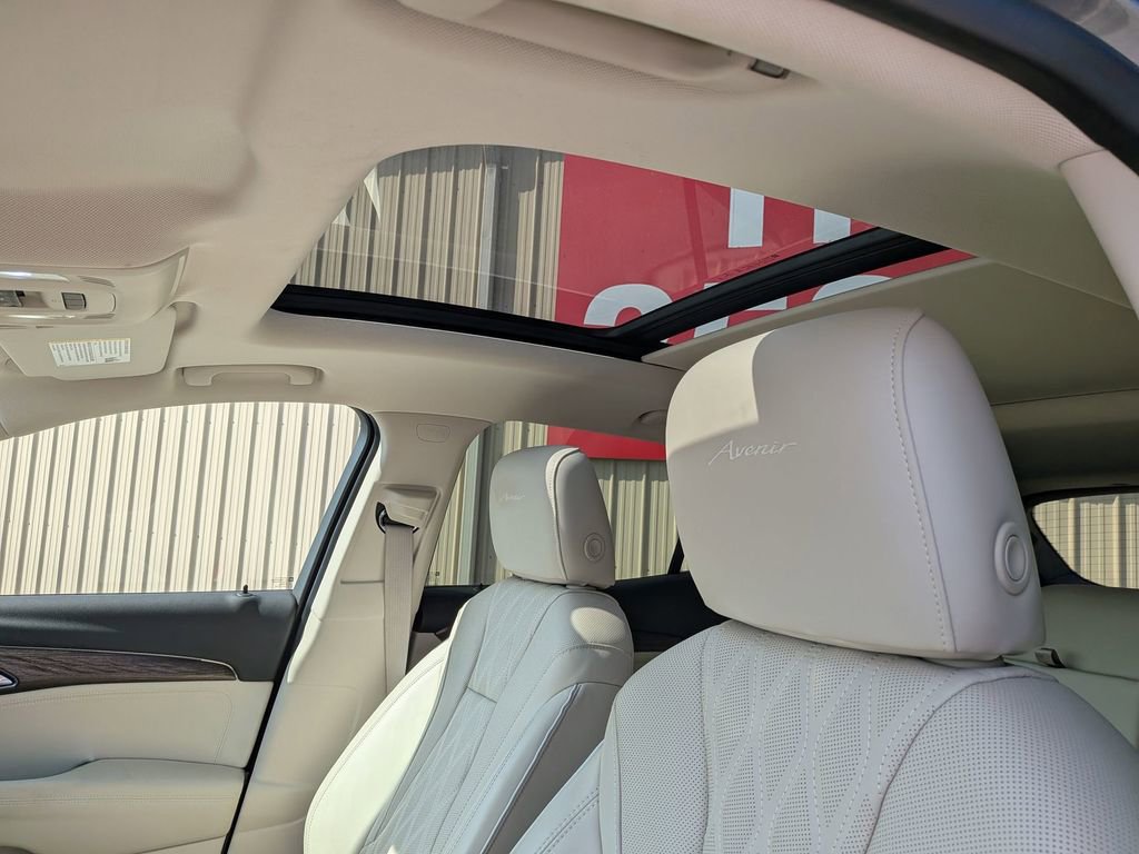 Certified 2022 Buick Envision Avenir w/ Technology Package II image 14