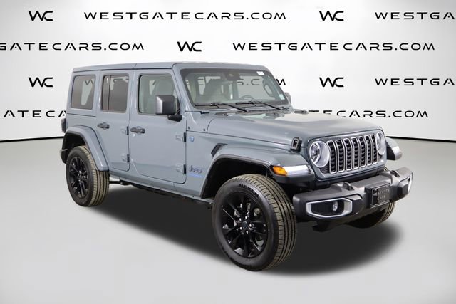 Used 2025 Jeep Wrangler Unlimited Sahara w/ Safety Group AWD/4WD image 49
