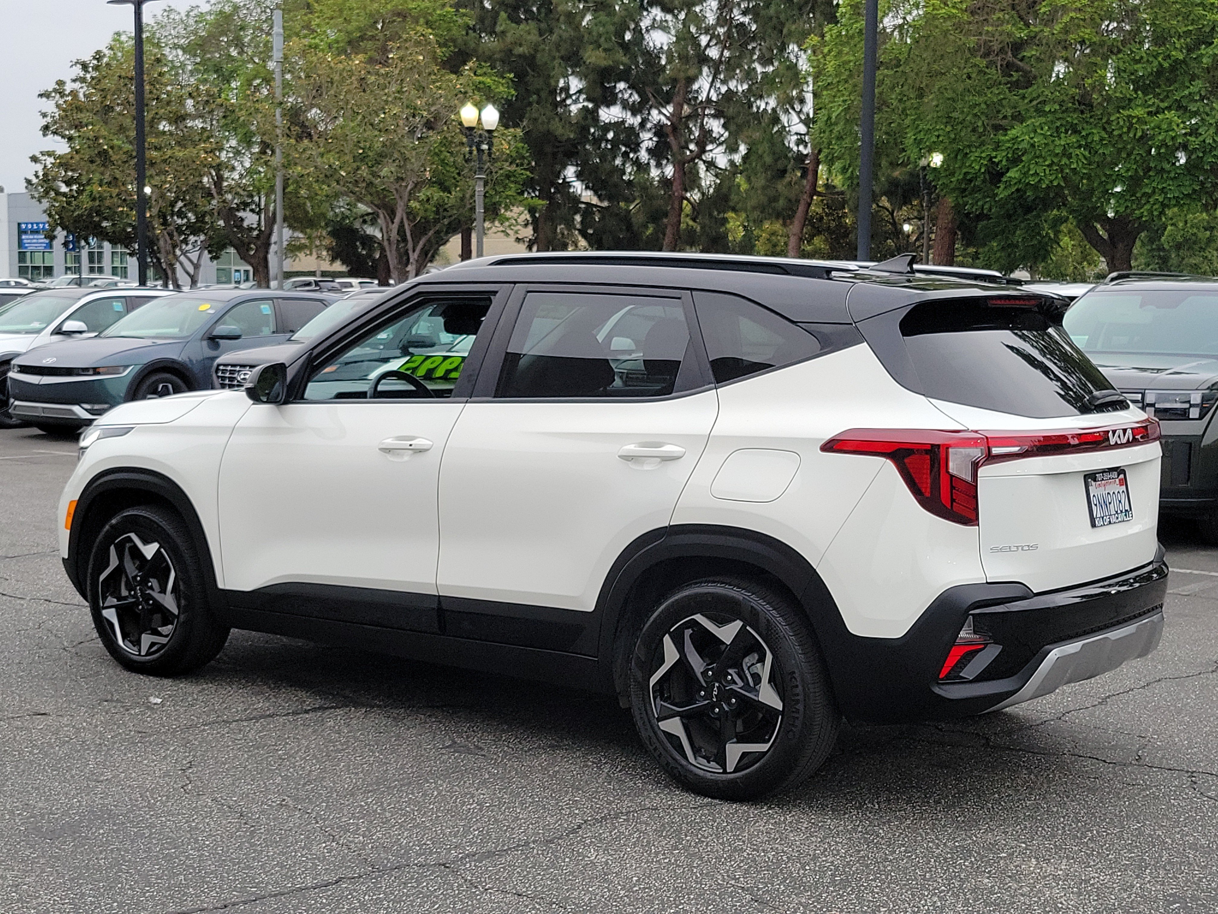 Used 2025 Kia Seltos S FWD image 28