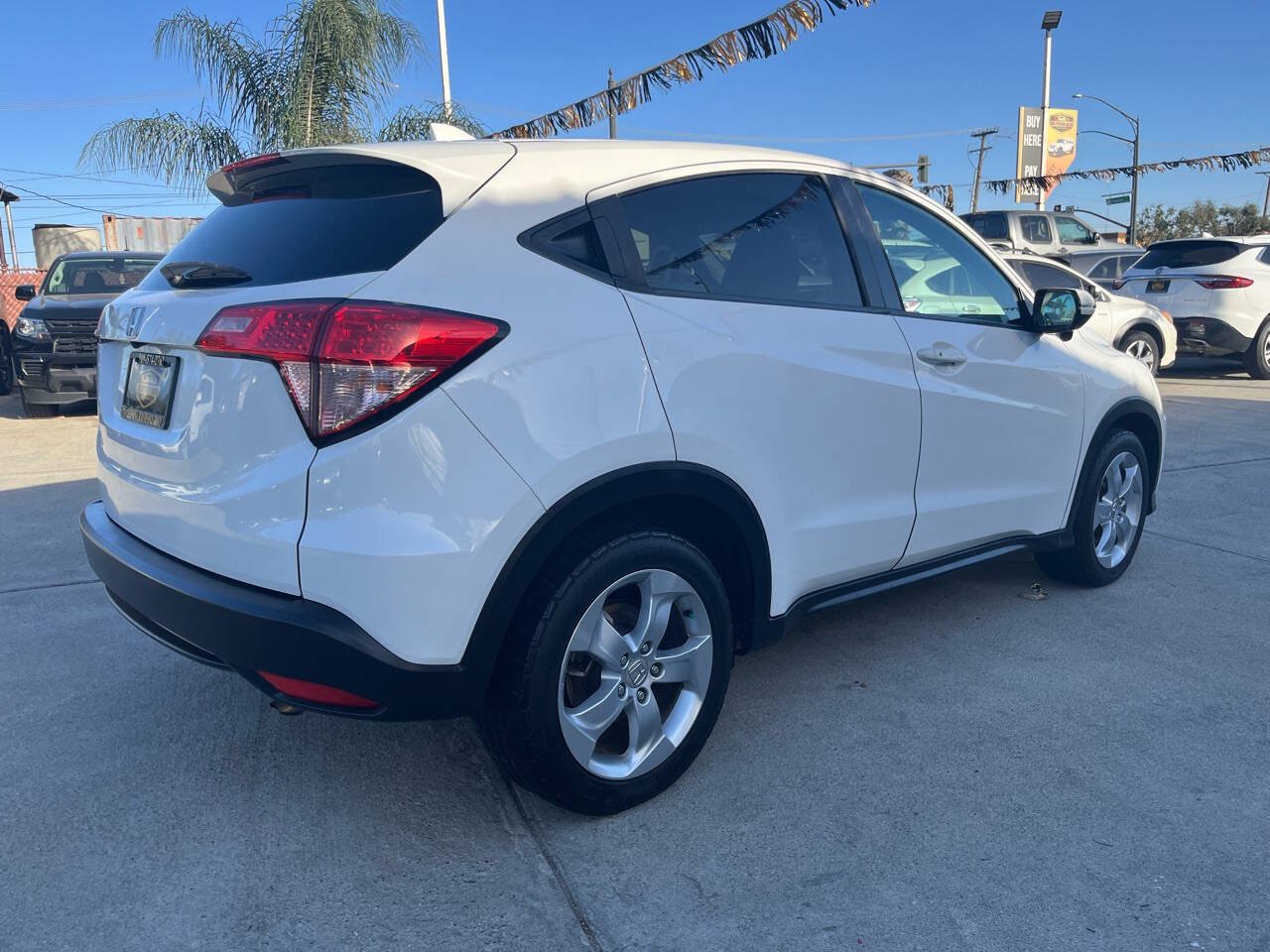 Used 2016 Honda HR-V EX image 8