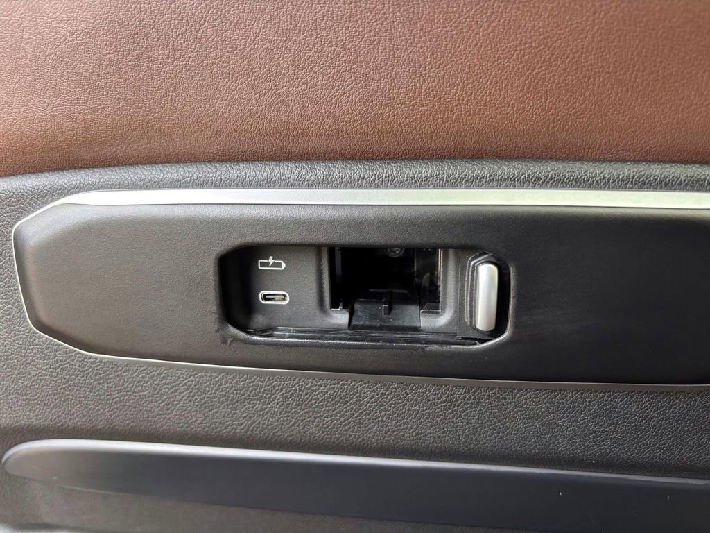 Certified 2025 BMW X6 M60i image 34