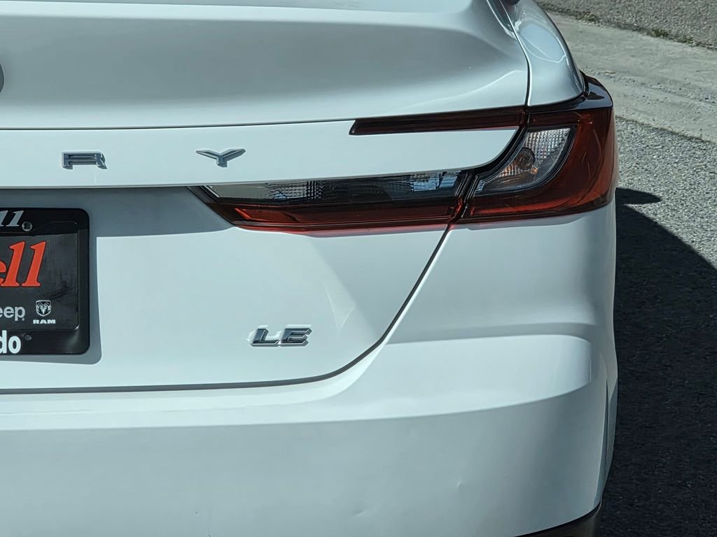 Used 2025 Toyota Camry LE image 8